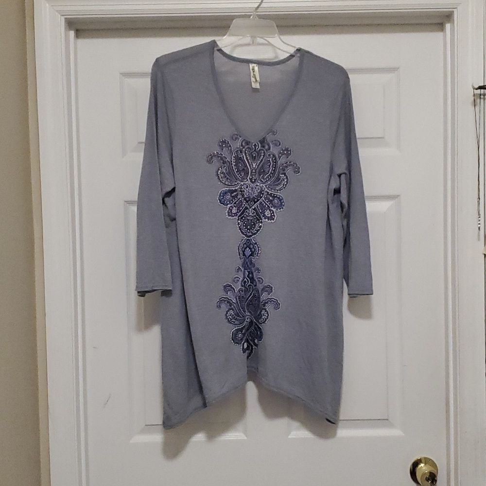 Endless Design multi color blouse
